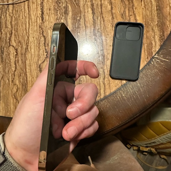 Apple iPhone 14 Pro - Picture 8 of 12